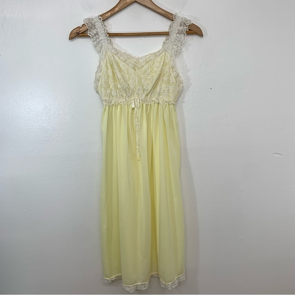 Vintage 60'S‎ 70s Nylon Babydoll Nightgown Yellow Size 34 Lace Nightie Made USA